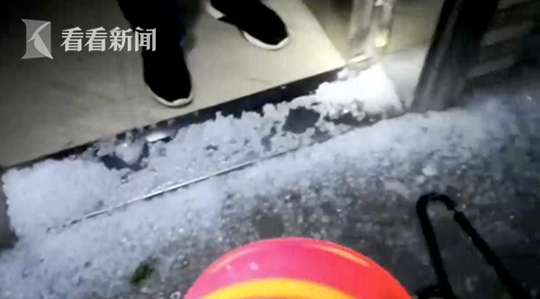 被搶奪的末世女配1v7小說