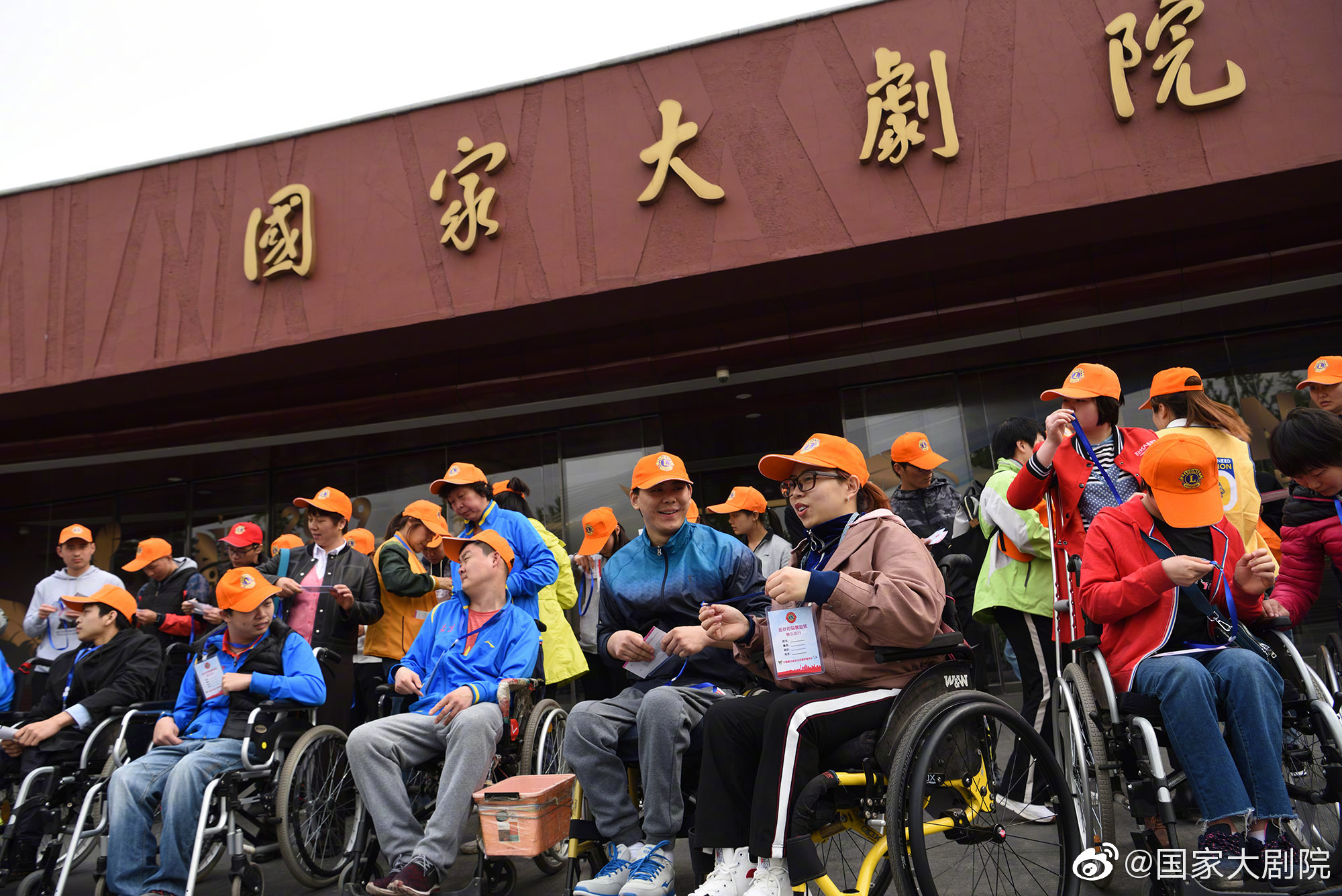 紙飛機by琂筆趣閣