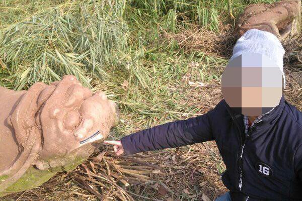 黑皮校霸是個雙被學(xué)霸發(fā)現(xiàn)小說