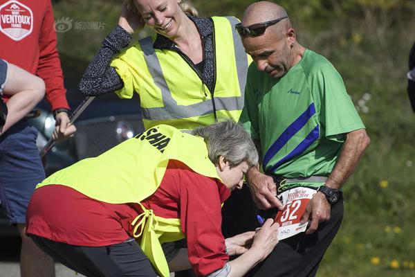 與你并肩TXT下載