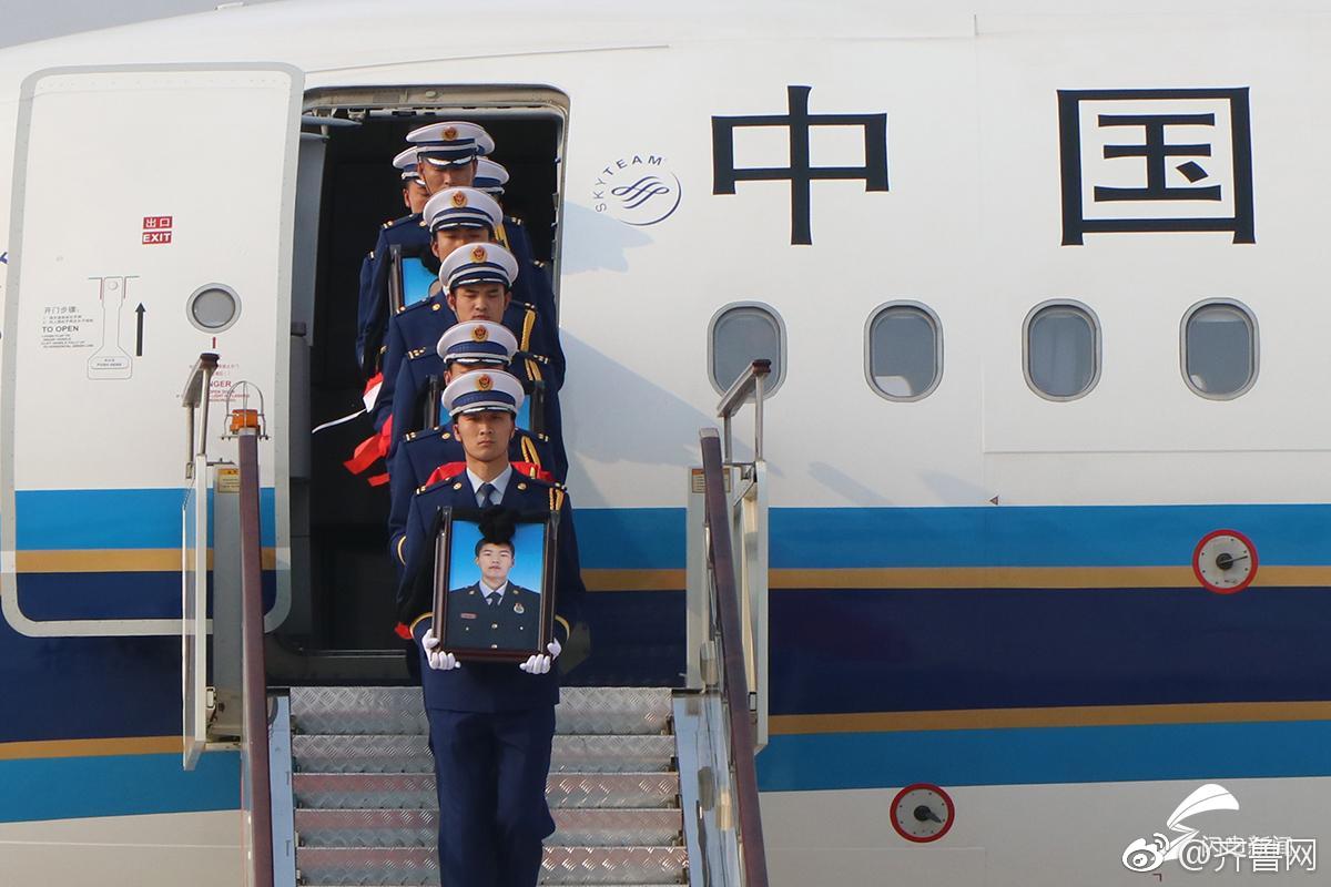 最瘋頂流[娛樂圈]格格黨