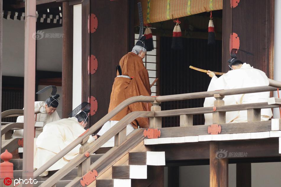 轉(zhuǎn)校生未然宮鈞txt分章解閱讀