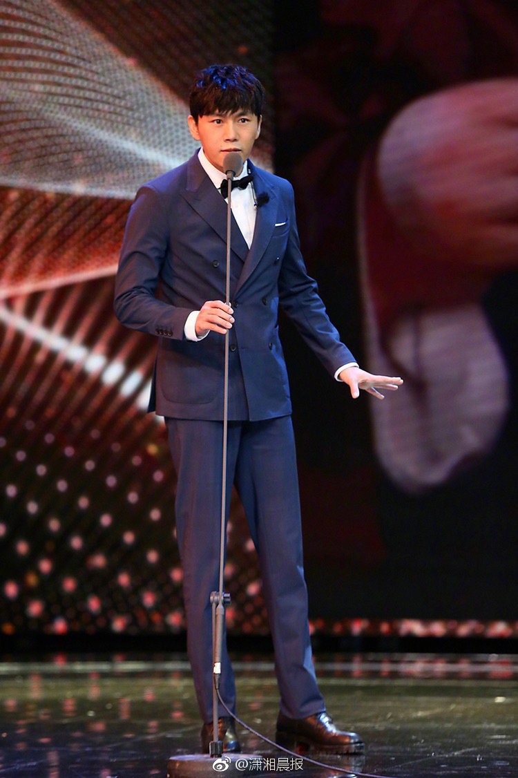 穿成了主角受的白月光[穿書